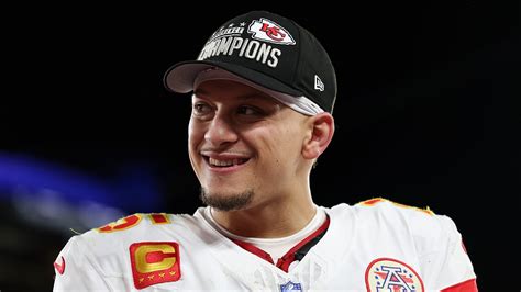 Patrick Mahomes Reacts to Shirtless Photo of Himself:。